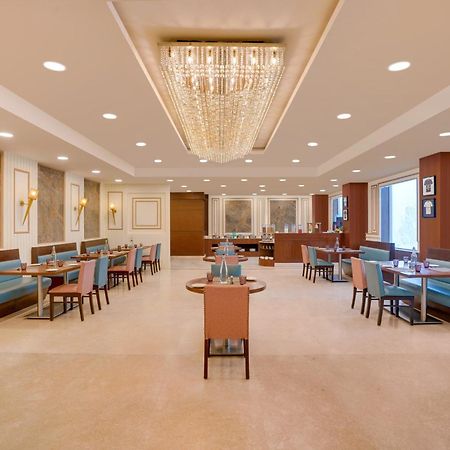 Lemon Tree Hotel, Noida Exterior photo
