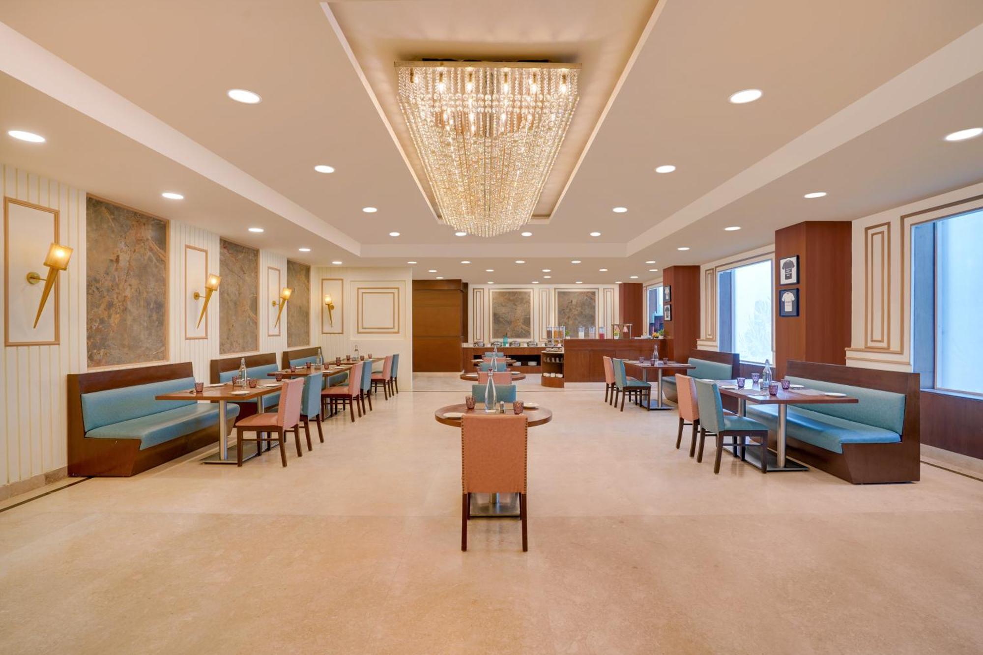 Lemon Tree Hotel, Noida Exterior photo