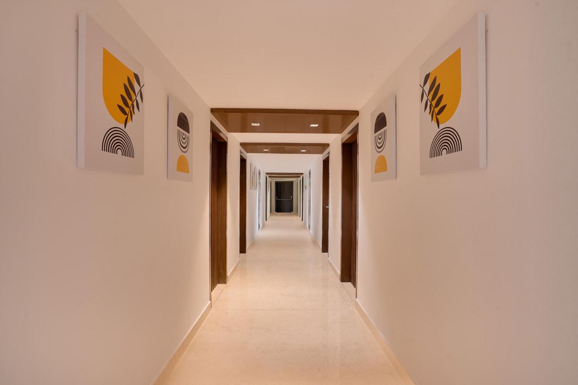 Lemon Tree Hotel, Noida Exterior photo