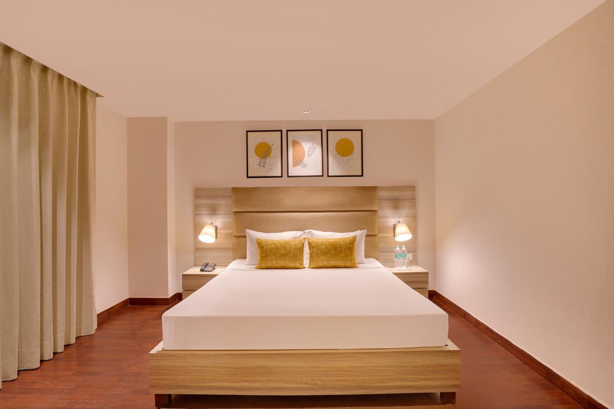 Lemon Tree Hotel, Noida Exterior photo
