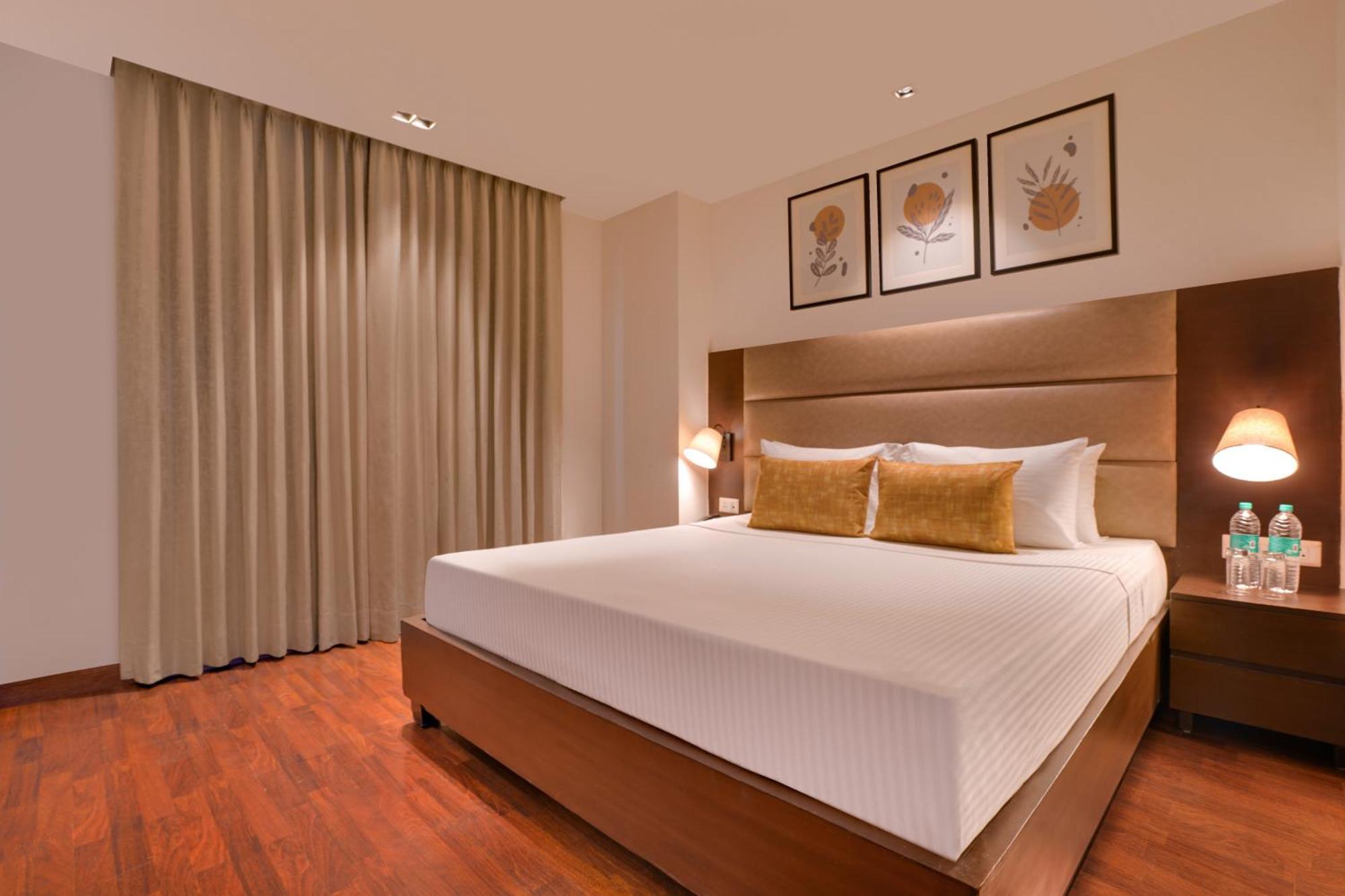 Lemon Tree Hotel, Noida Exterior photo