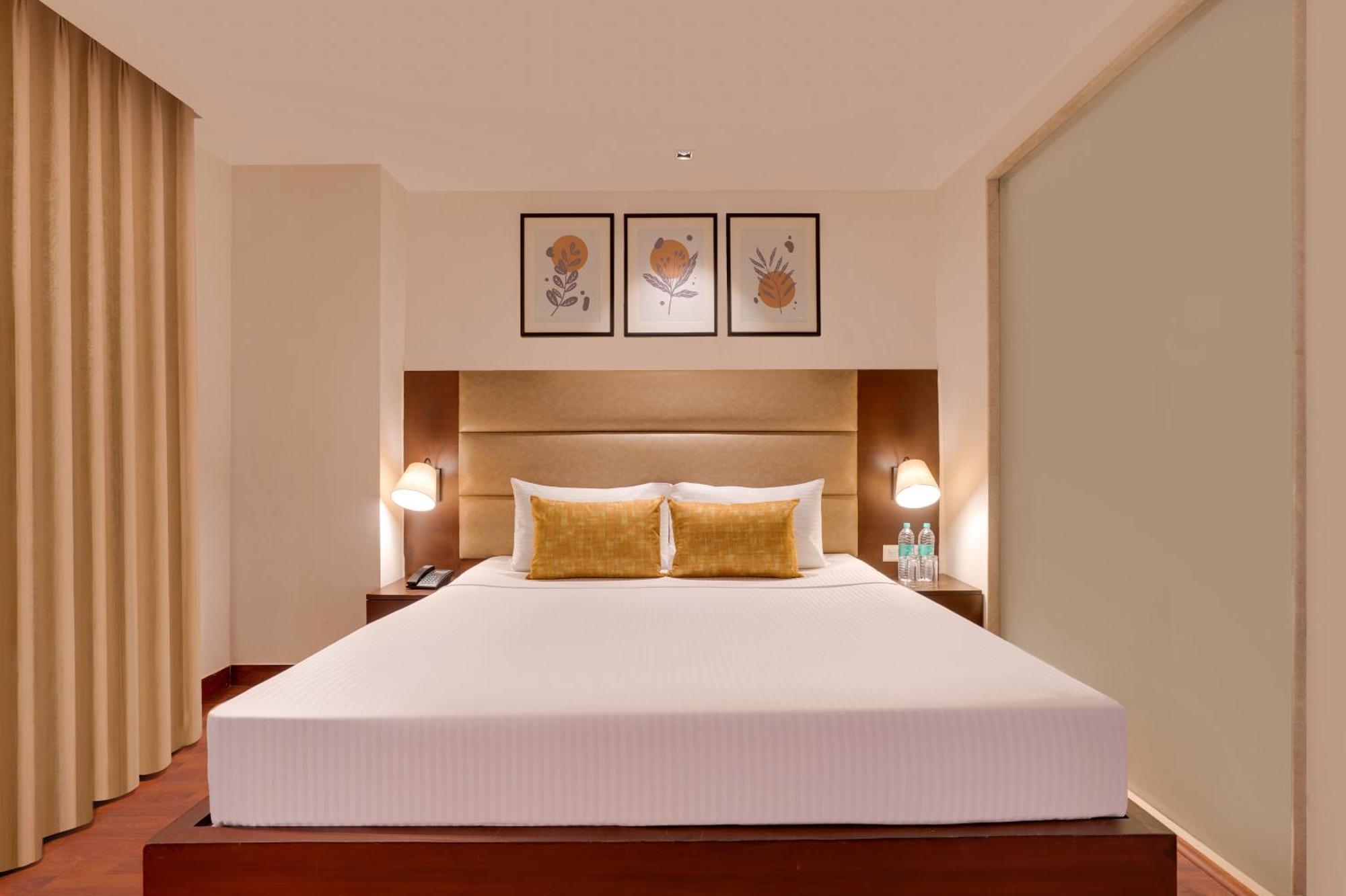 Lemon Tree Hotel, Noida Exterior photo
