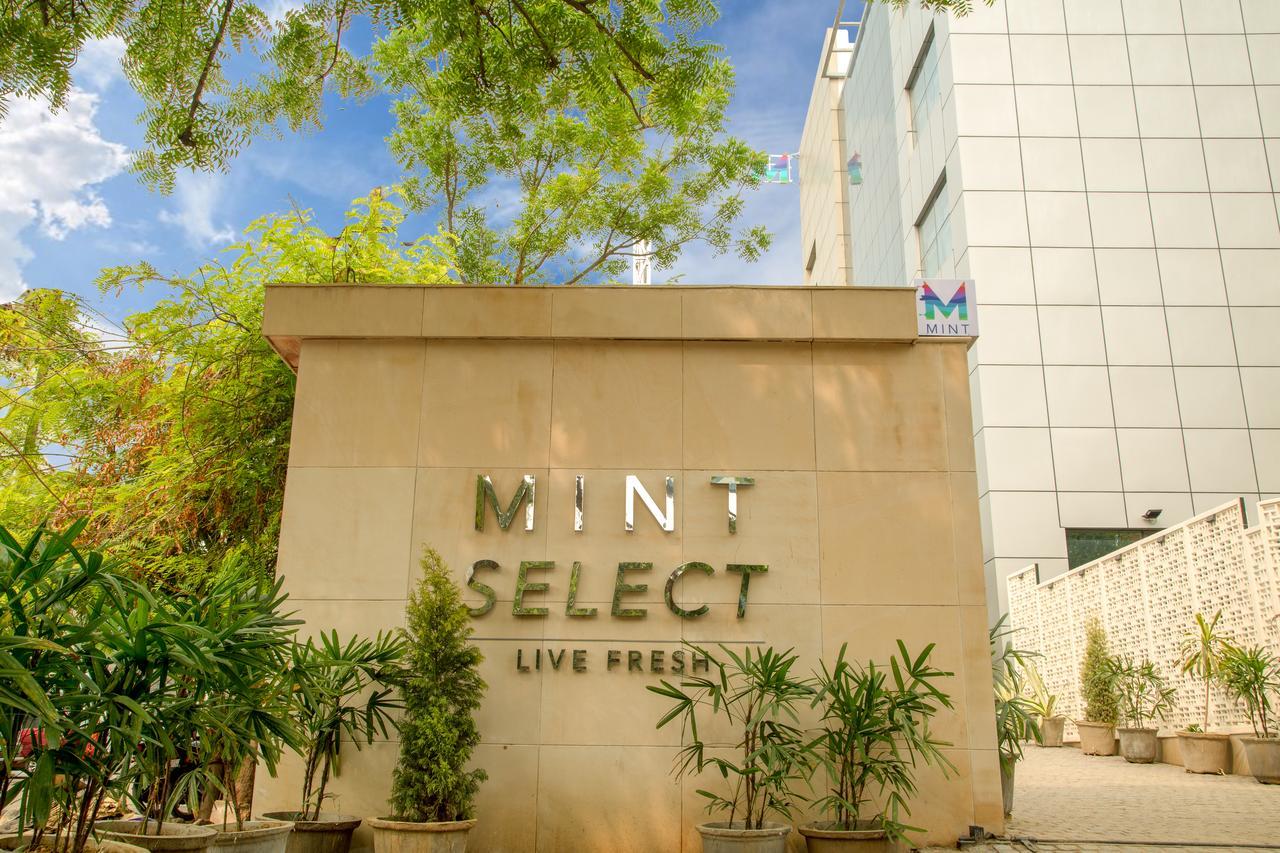 Lemon Tree Hotel, Noida Exterior photo