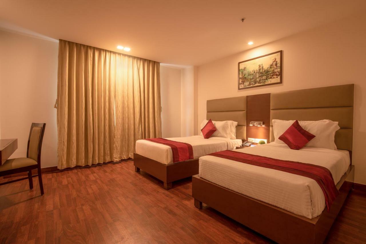 Lemon Tree Hotel, Noida Exterior photo